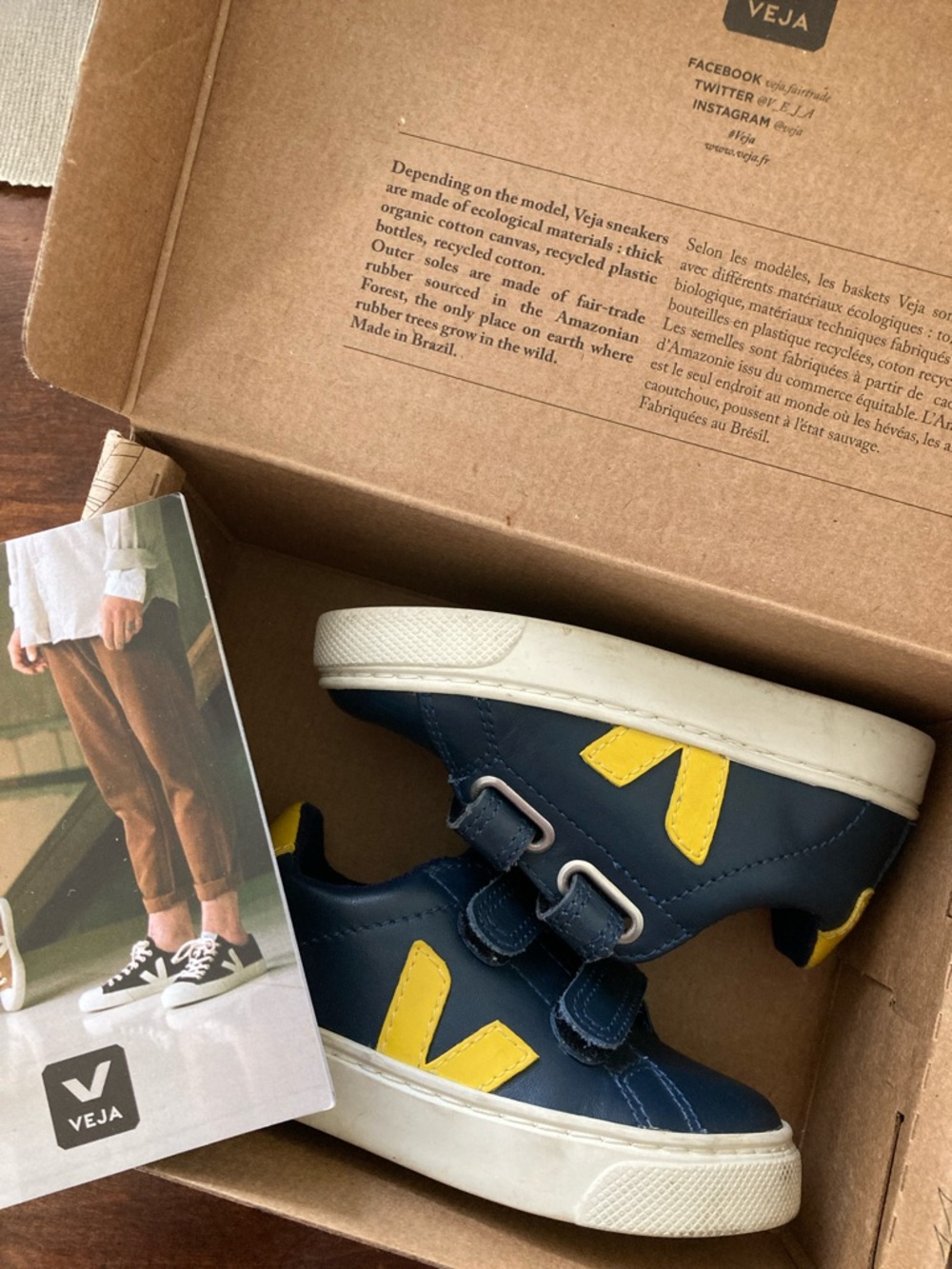 Veja Kids Navy Leather Velcro Esplar Sneakers with Nautico Gold Yellow Accents